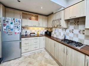 Kitchen- click for photo gallery